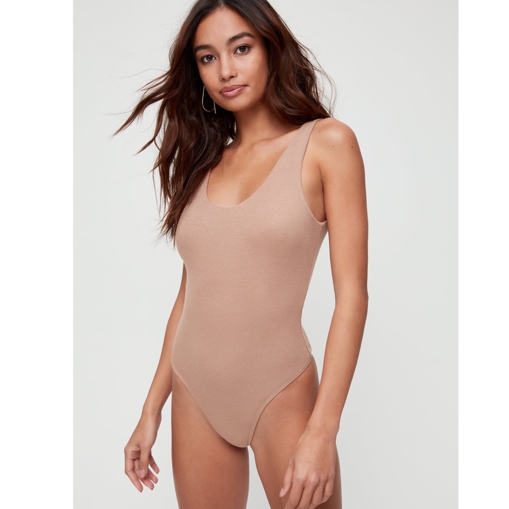 Aritzia Babaton Bodysuit